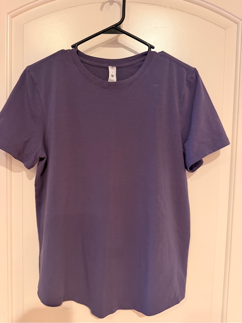 Lululemon Classic Crewneck T-Shirt in Deep Purple size 8 Like New